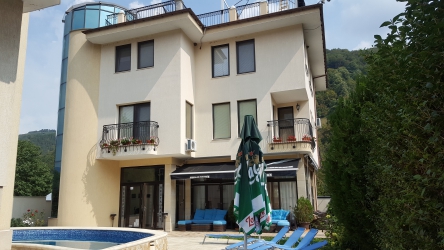 Добре дошли в семеен хотел Зорница Добре дошли в семеен хотел Зорница