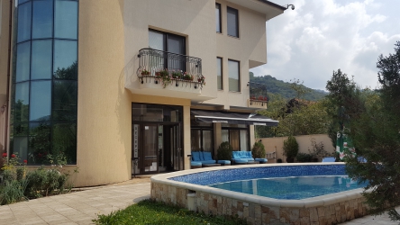 Добре дошли в семеен хотел Зорница Добре дошли в семеен хотел Зорница